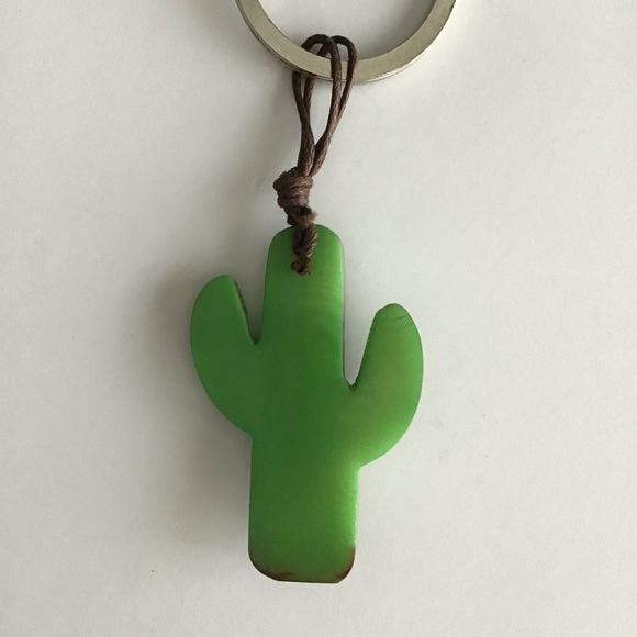 💚 NEW Green Cactus Key Ring Chain Carved Tagua Nut Ecuador West Desert Cowgirl - Picture 3 of 9